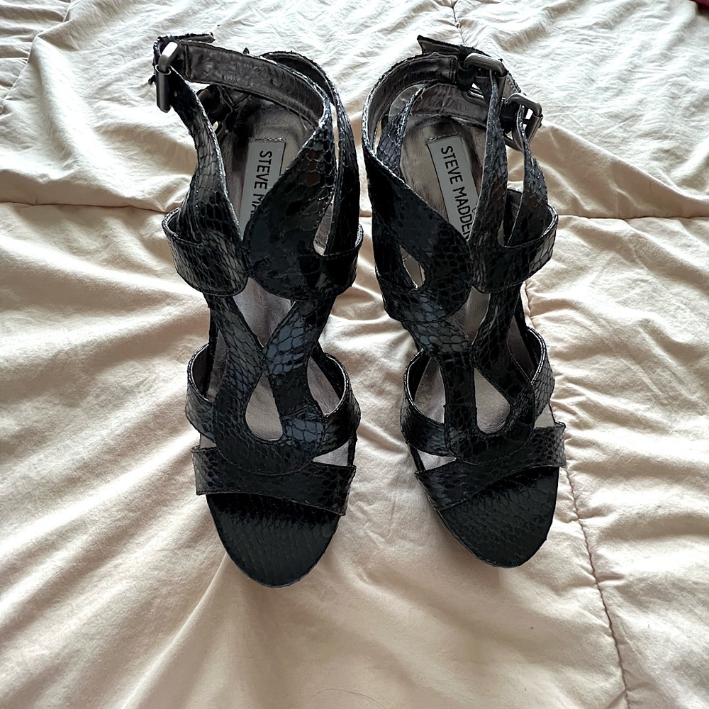 Steve Madden Ultran Black Mult Heals